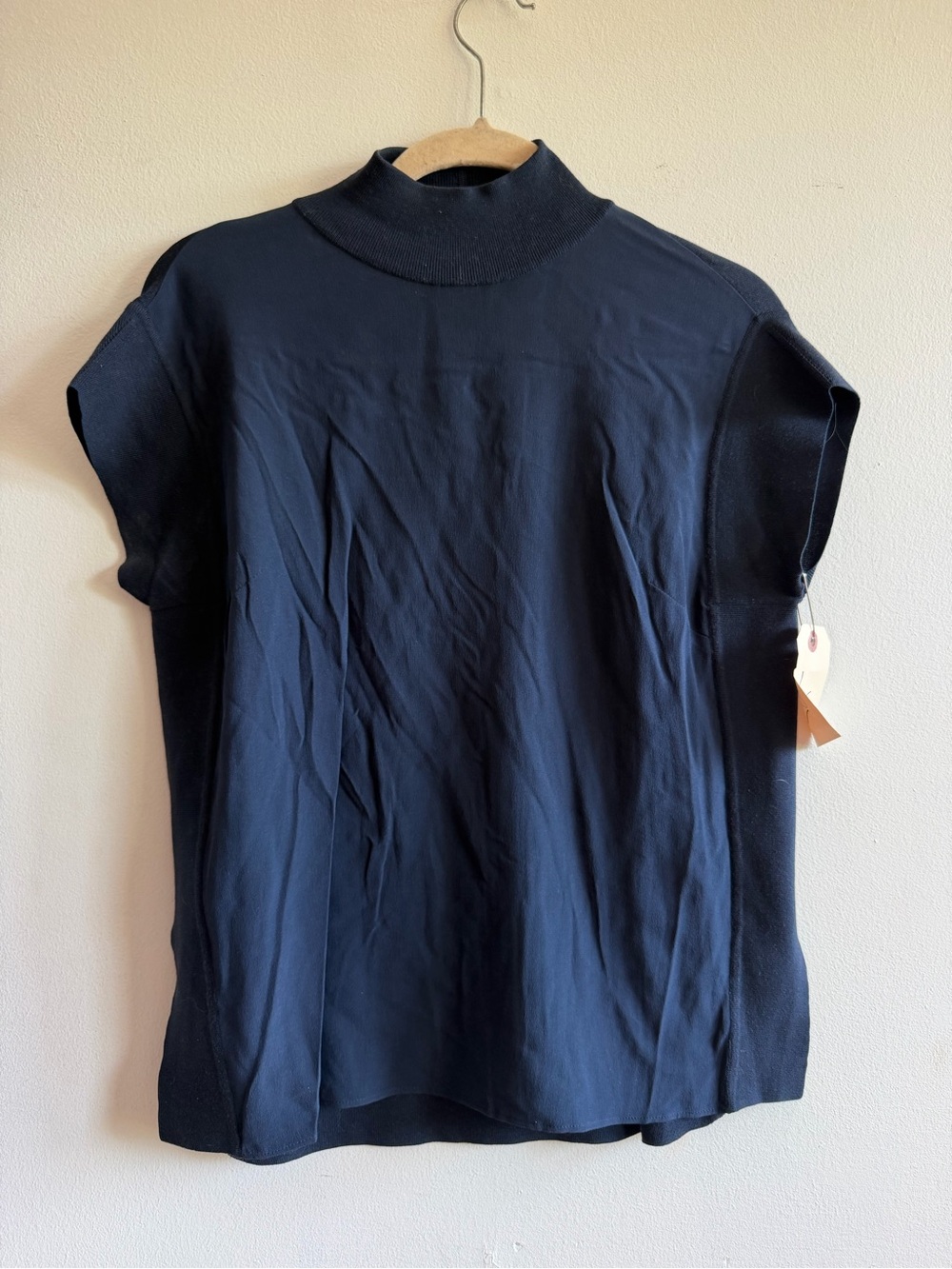 AKRIS Women's silk navy blue  Mock Neck Cap-Sleeve Top NWOT